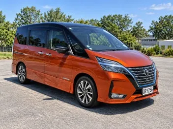 Nissan Serena 2021 photo 2