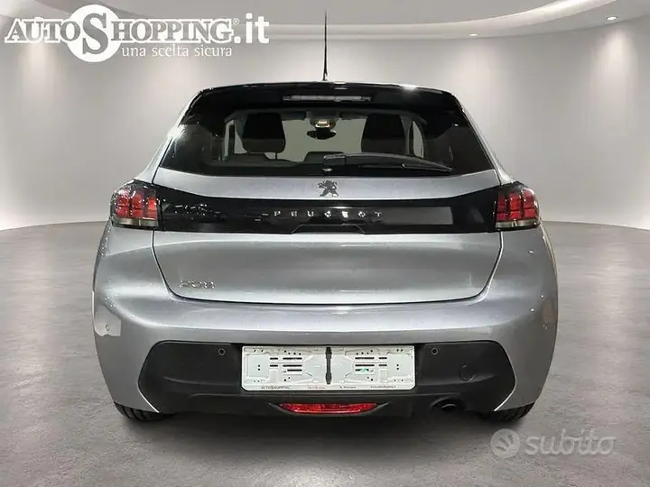 Peugeot 208 2023 photo 5