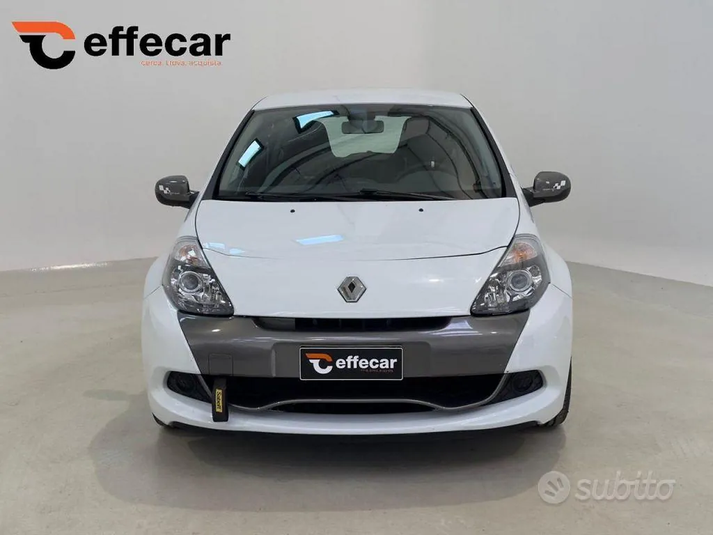 Renault Clio 2009 photo 2