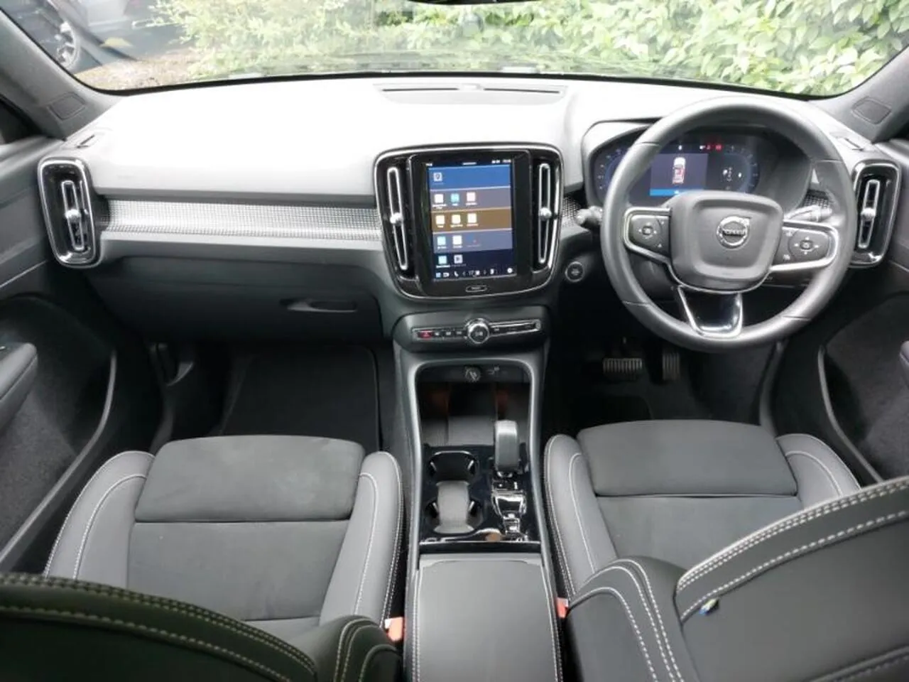 Volvo Xc40 2024 photo 3