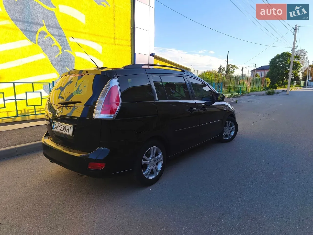 Mazda 5 2010 photo 4