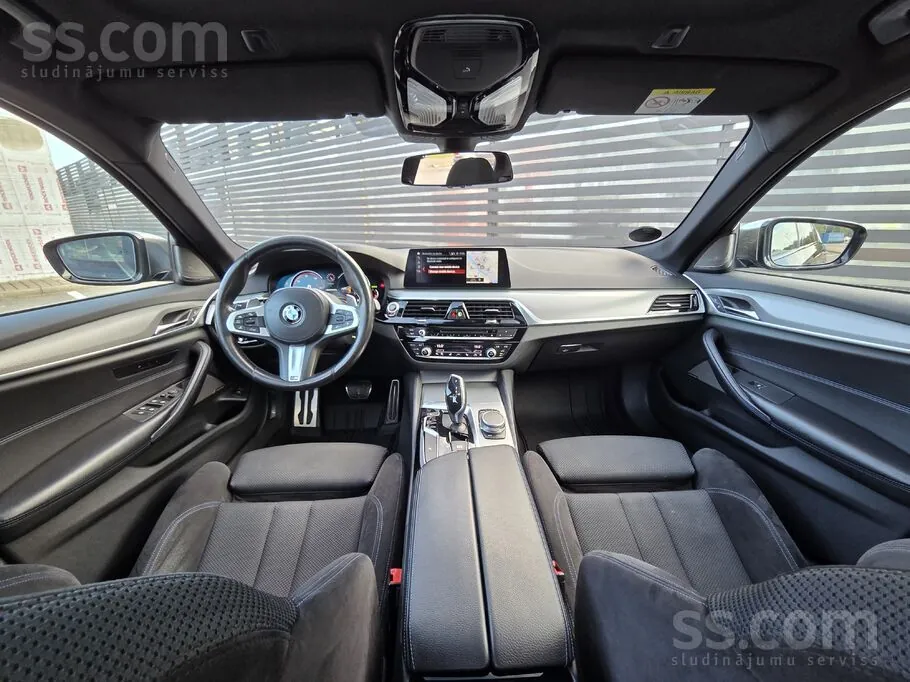 BMW 5 Series 2017 photo 4