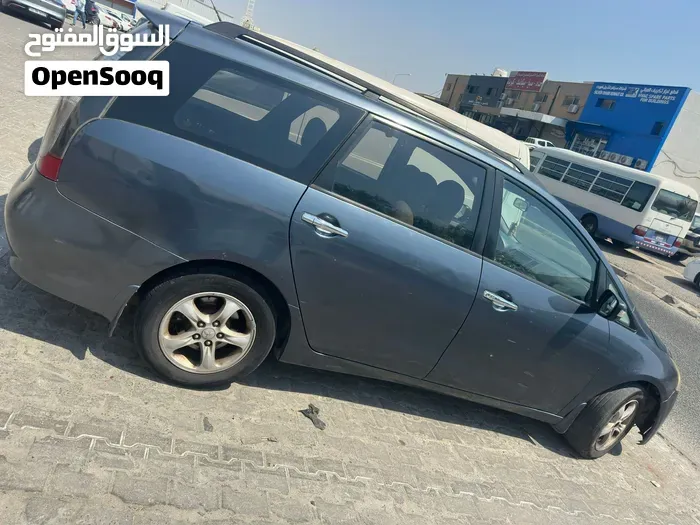 Mitsubishi Grandis 2008 photo 5