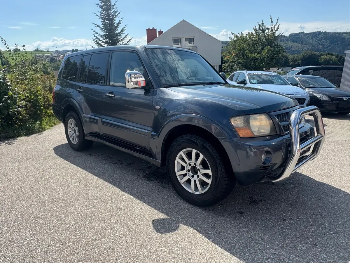 Mitsubishi Pajero 2006 photo 2
