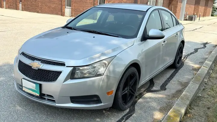 Chevrolet Cruze 2011 photo 2