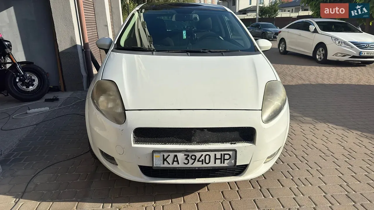 Fiat Grande Punto 2009 photo 5