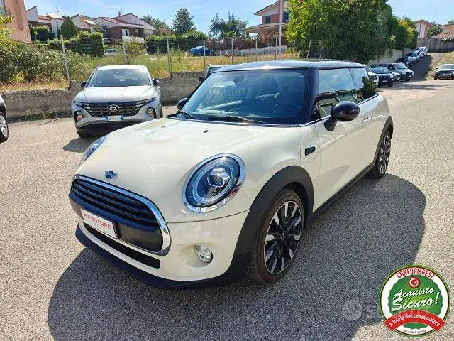 Mini Cooper D 2018 photo 2