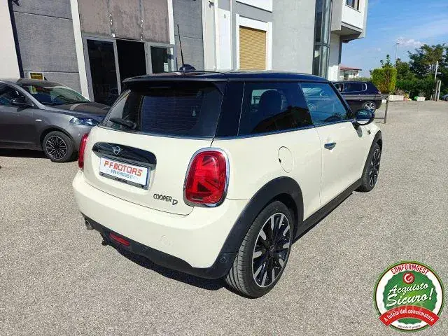 Mini Cooper D 2018 photo 5