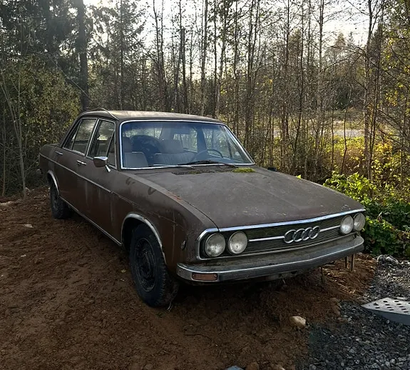 Audi 100