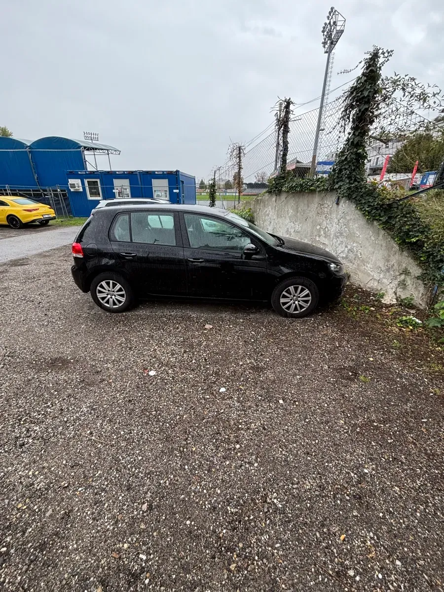Volkswagen Golf 2012 photo 3