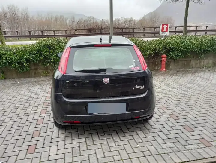 Fiat Grande Punto 2009 photo 3
