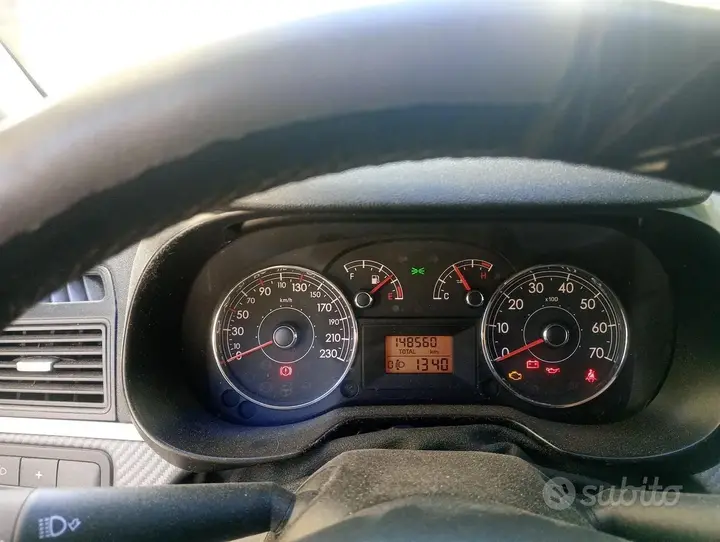 Fiat Grande Punto 2009 photo 4