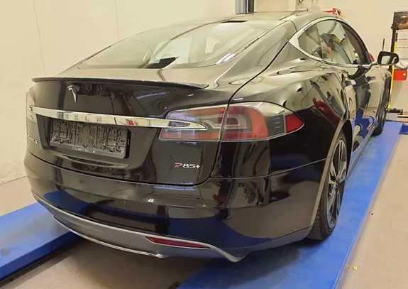 Tesla Model S 2014 photo 4