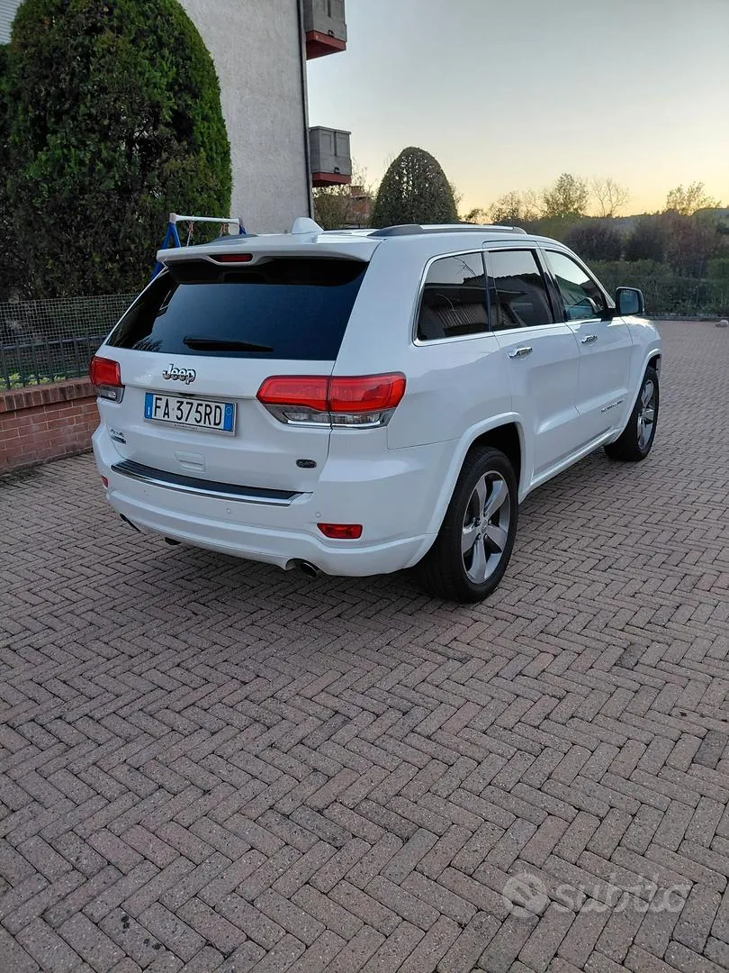 Jeep Grand Cherokee 2015 photo 3