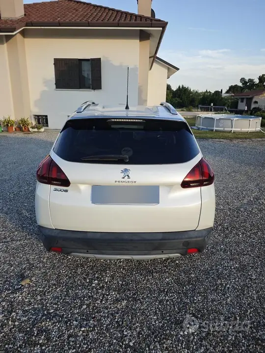 Peugeot 2008 2017 photo 3