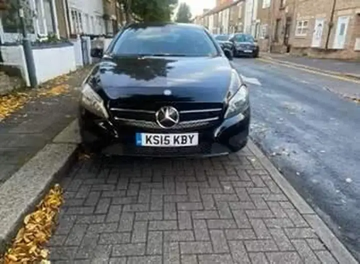 Mercedes-Benz A-Class 2015 photo 2