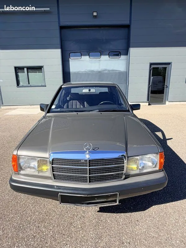 Mercedes-Benz 190 1991 photo 2