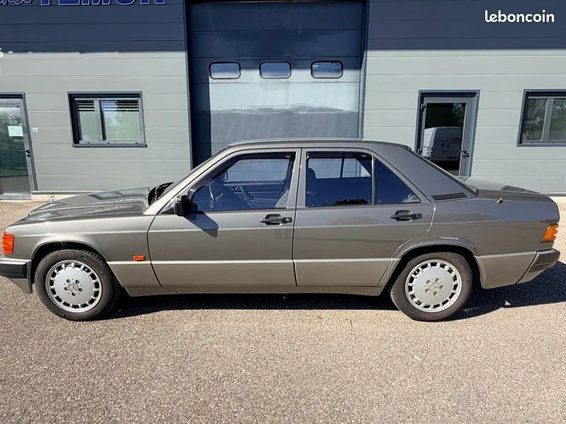 Mercedes-Benz 190