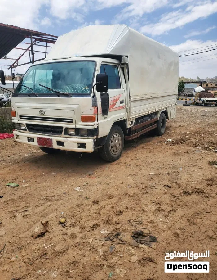 Daihatsu Daihatsu Dina 2002 photo 4