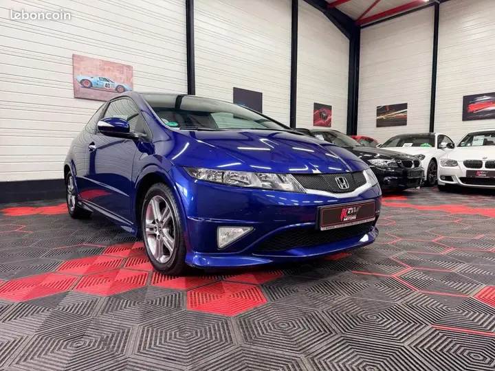 Honda Civic 2011 photo 2