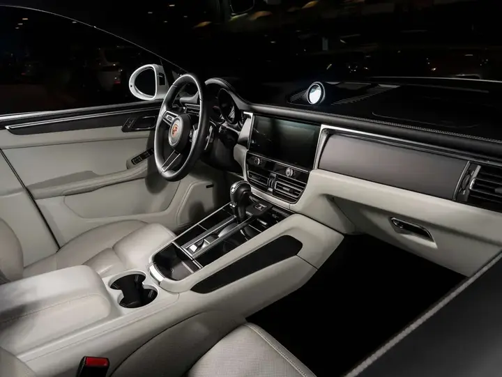 Porsche Macan 2025 photo 4