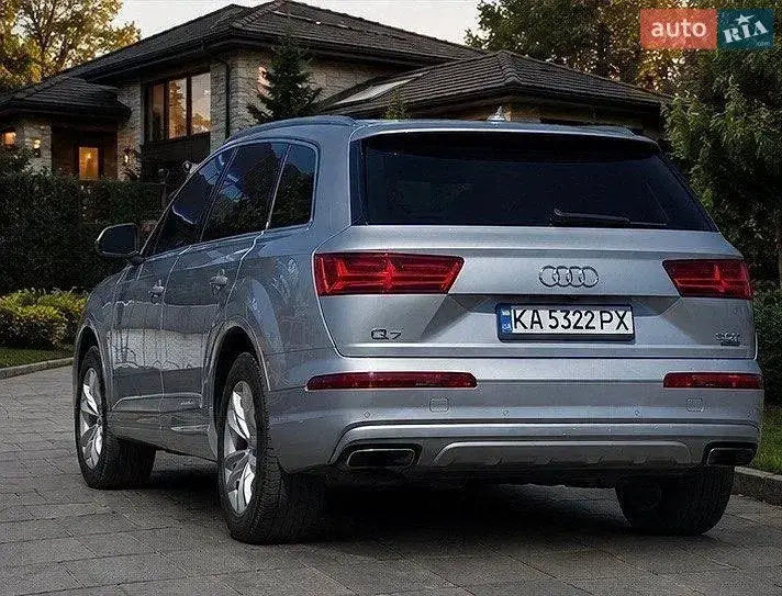 Audi Q7 2017 photo 3