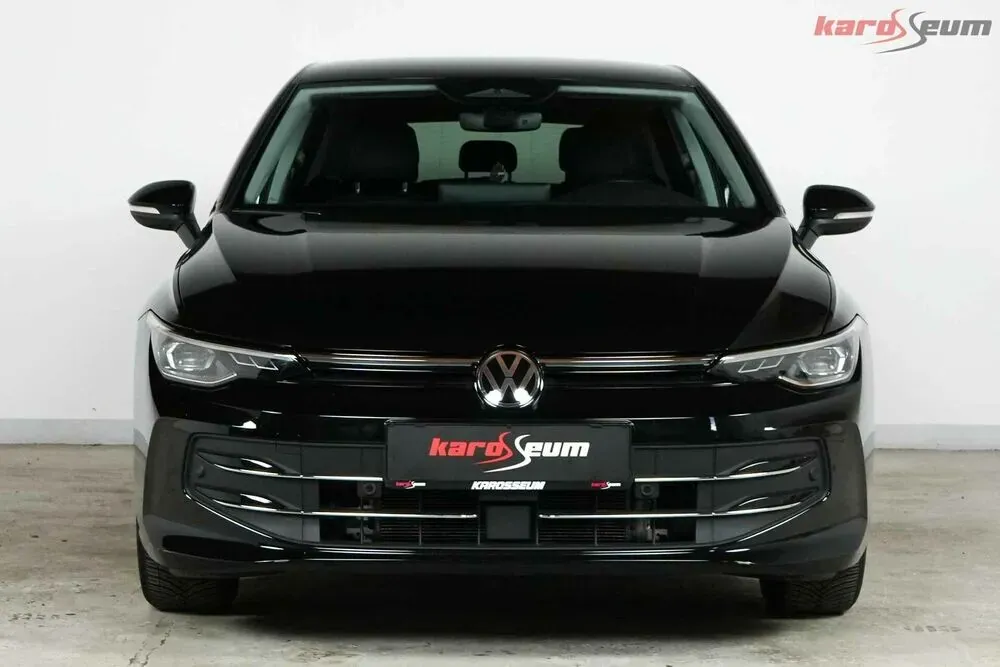 Volkswagen Golf 2025 photo 2