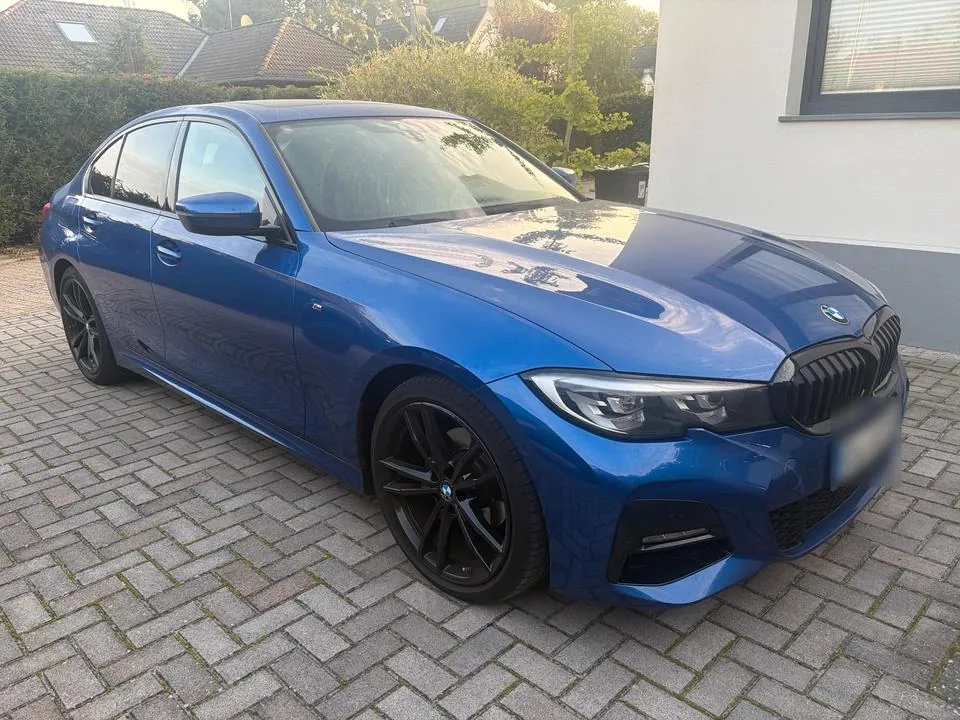 BMW 320I