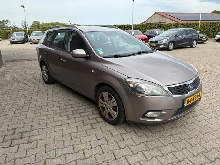 Kia Ceed 2009 photo 3