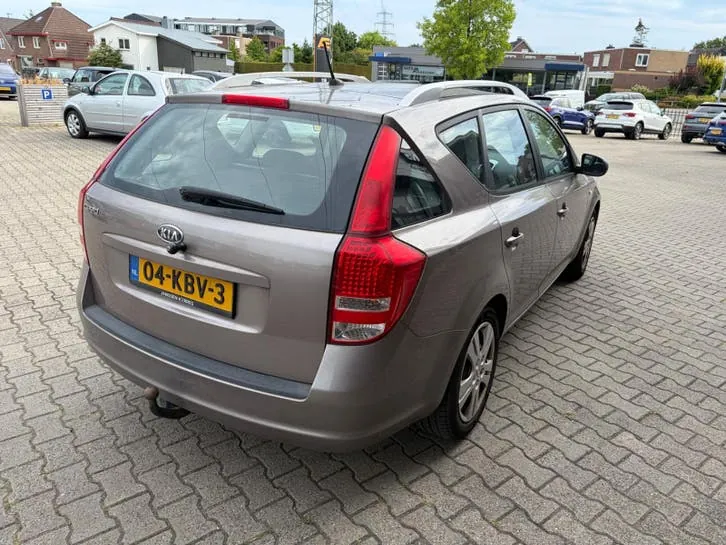 Kia Ceed 2009 photo 2