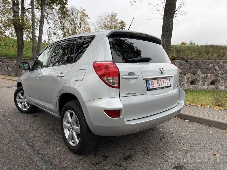 Toyota Rav4 2009 photo 3