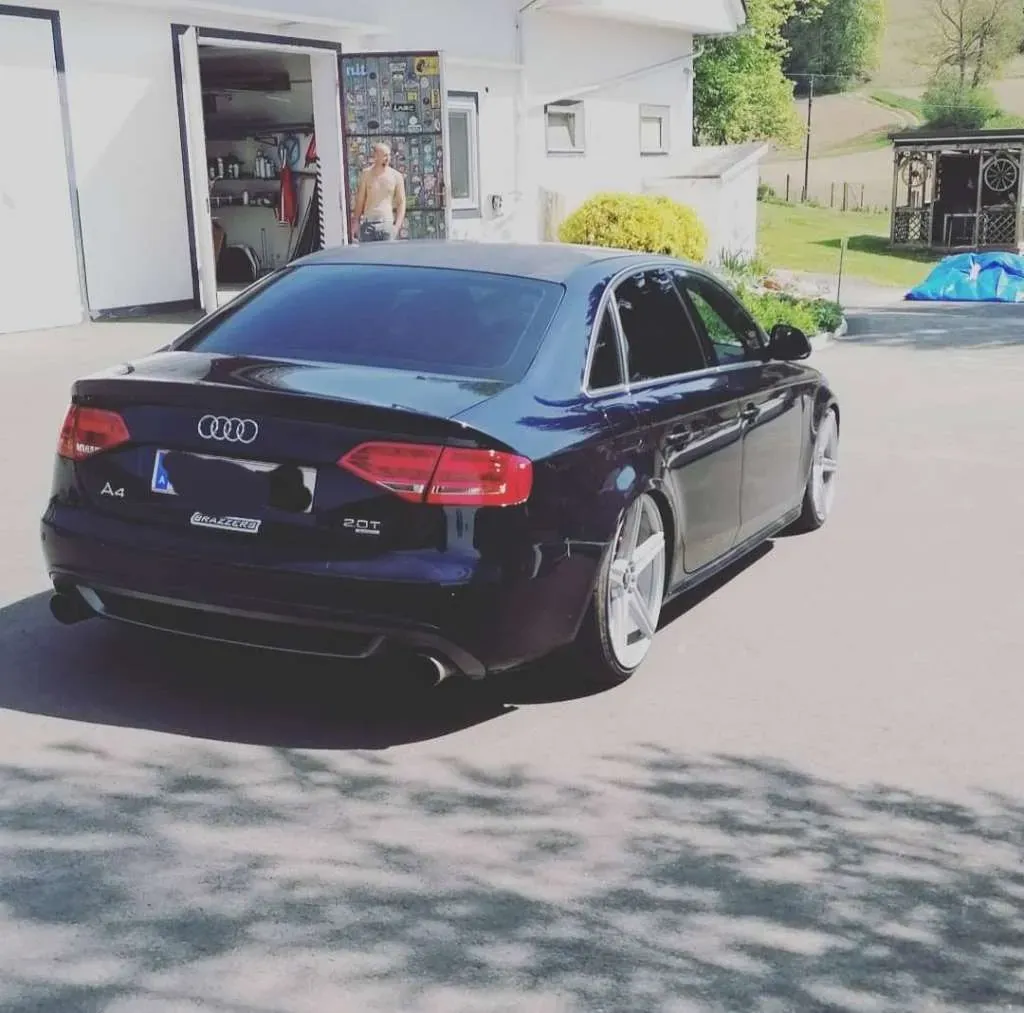 Audi A4 2008 photo 2