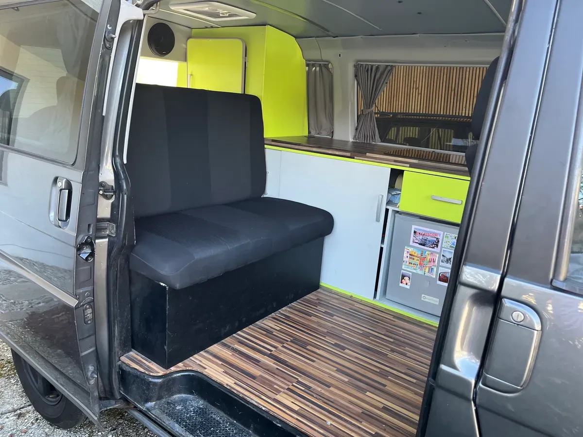 Volkswagen T4 2003 photo 2