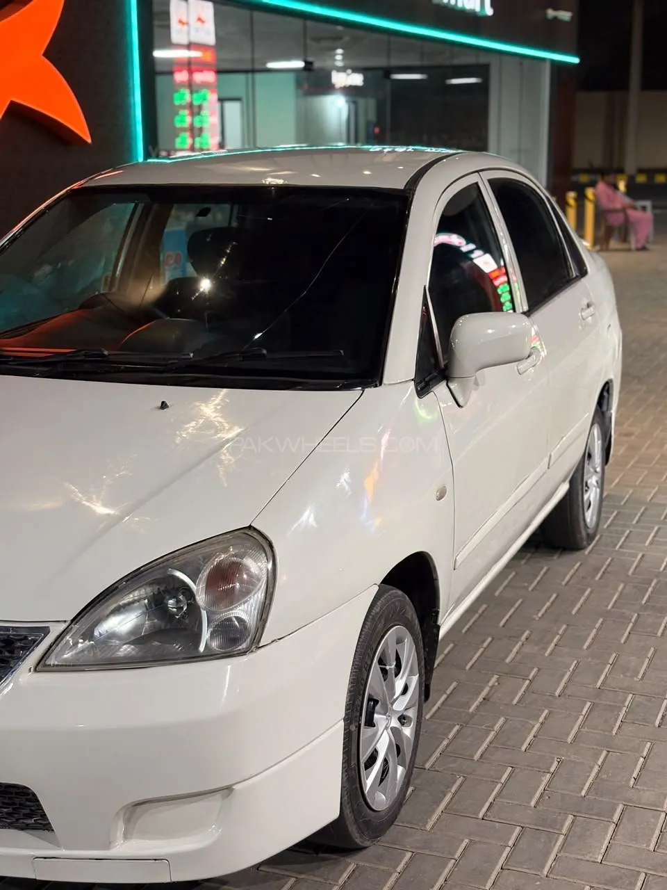 Suzuki Liana