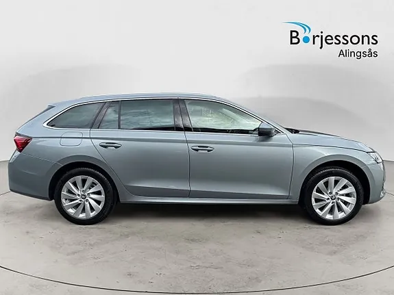 Skoda Octavia 2026 photo 2