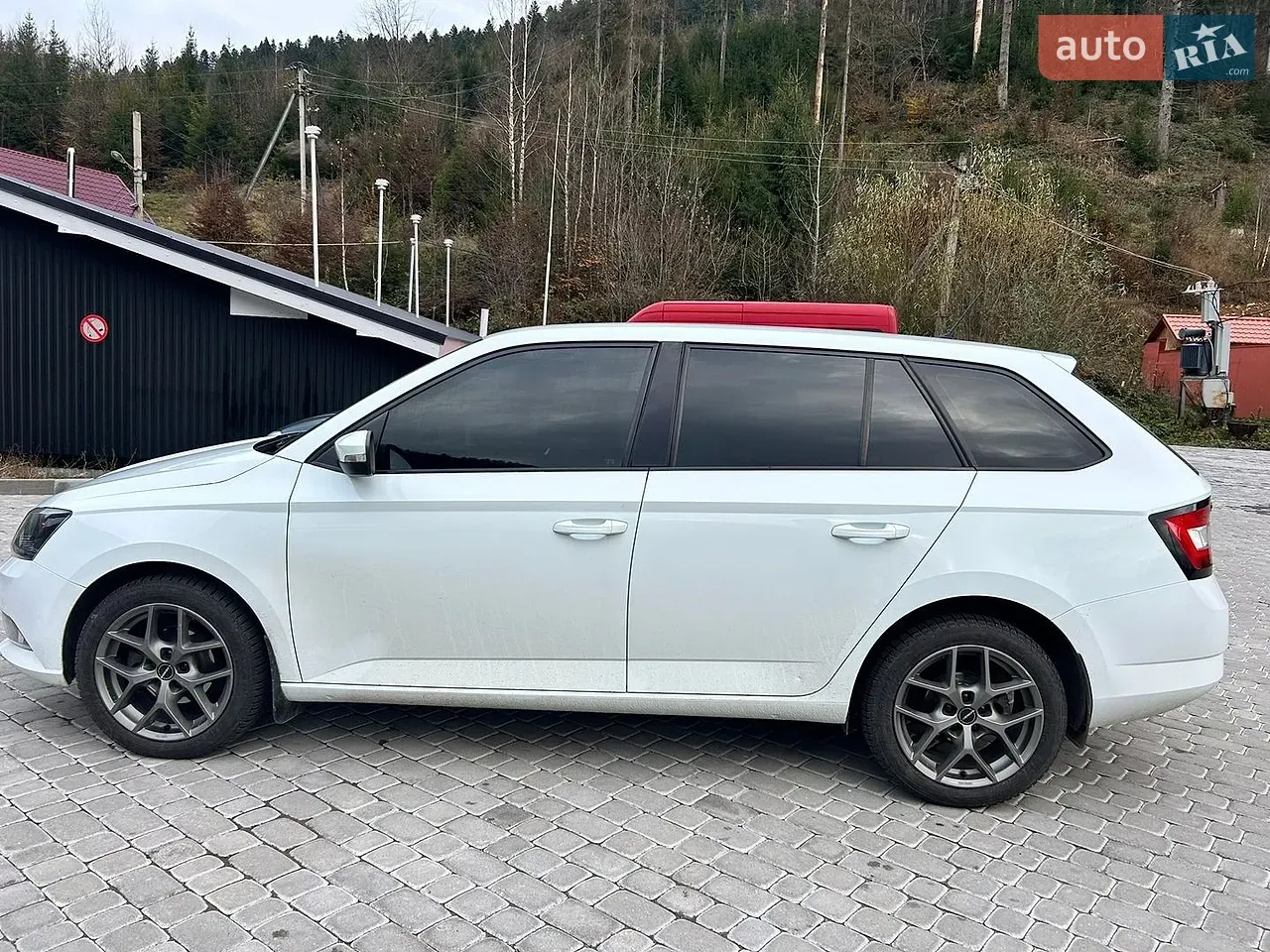 Skoda Fabia 2015 photo 4
