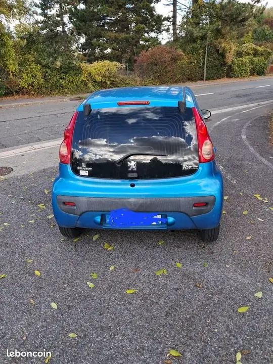 Peugeot 107 2005 photo 2