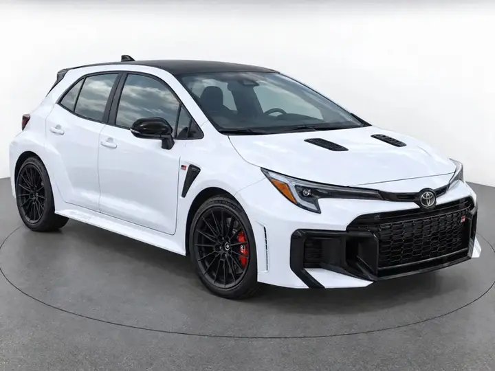 Toyota Gr Corolla 2026 photo 2