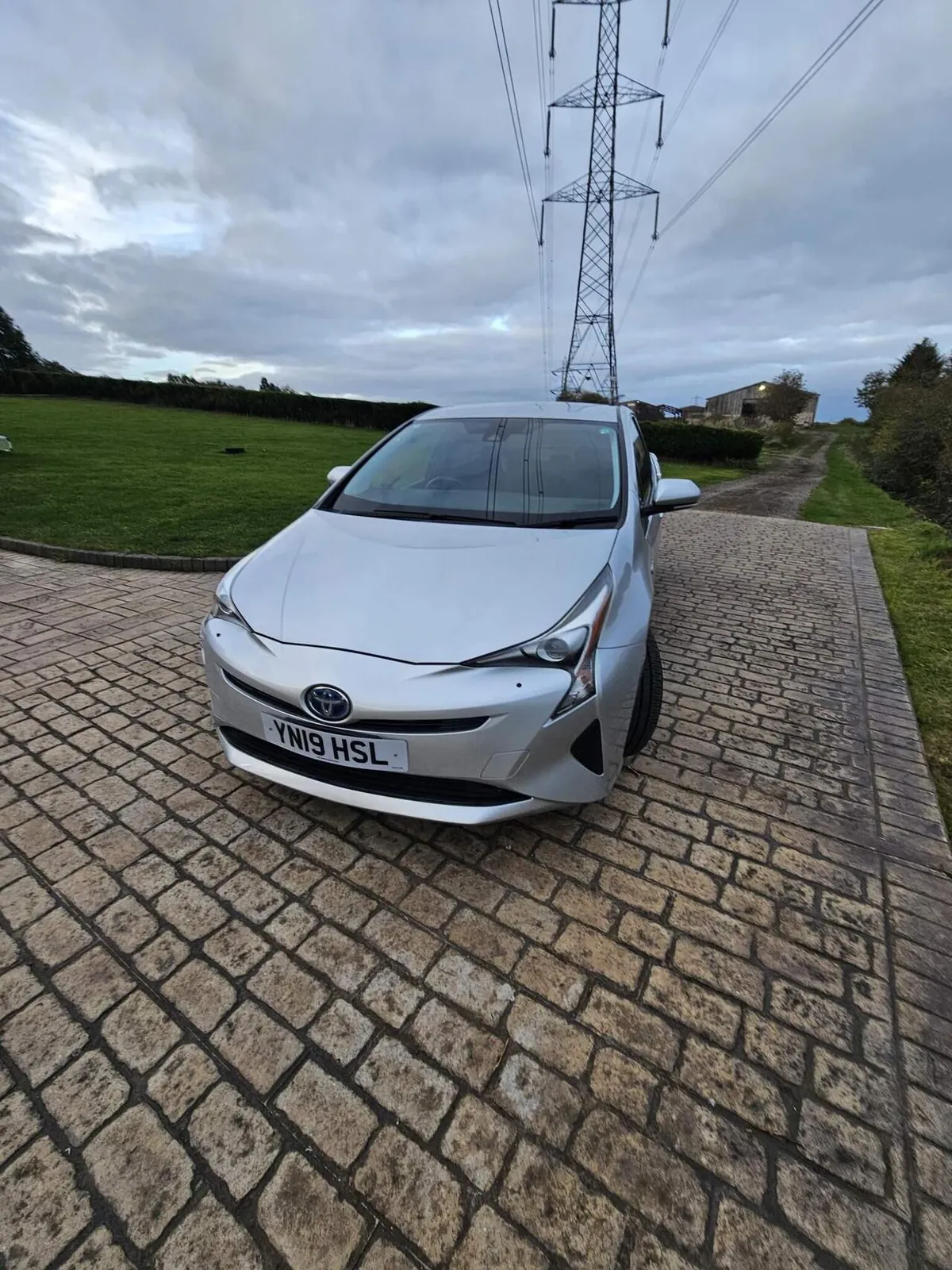 Toyota Prius 2019 photo 2