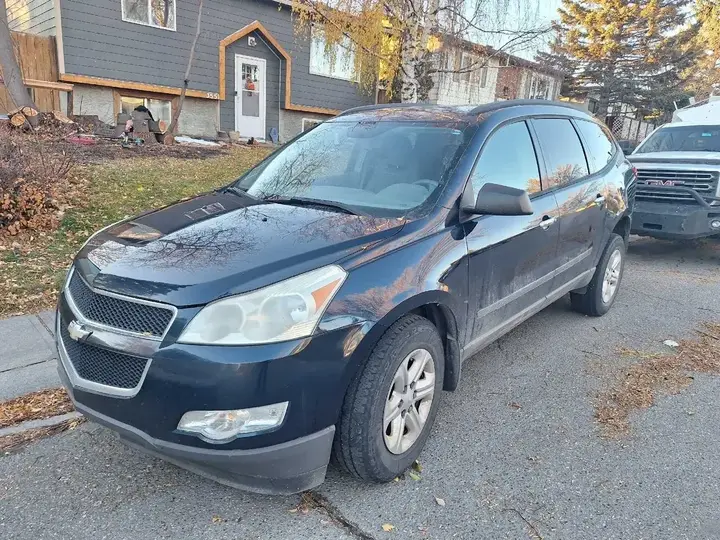 Chevrolet Traverse 2010 photo 2