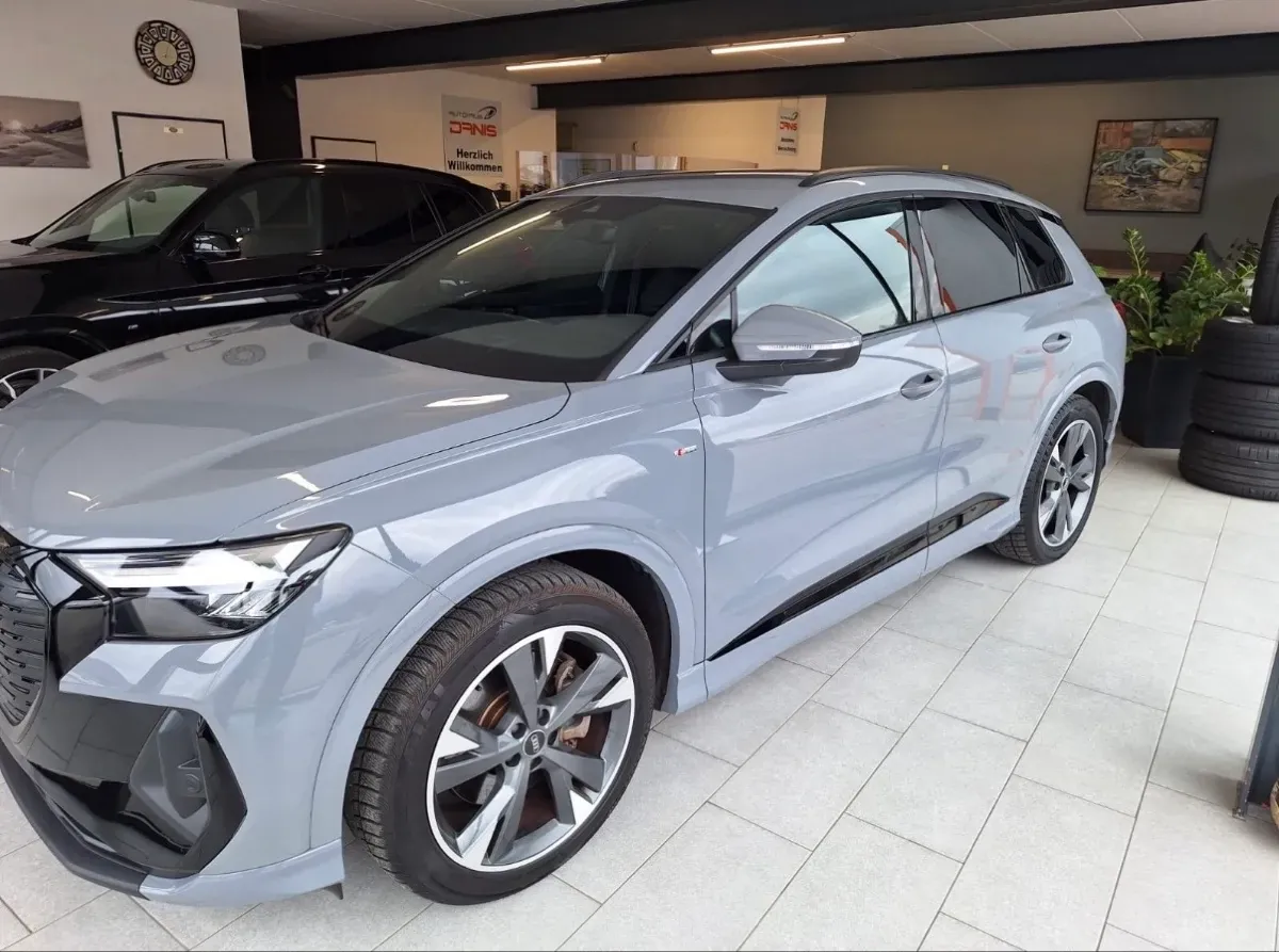 Audi Q4 2021 photo 2