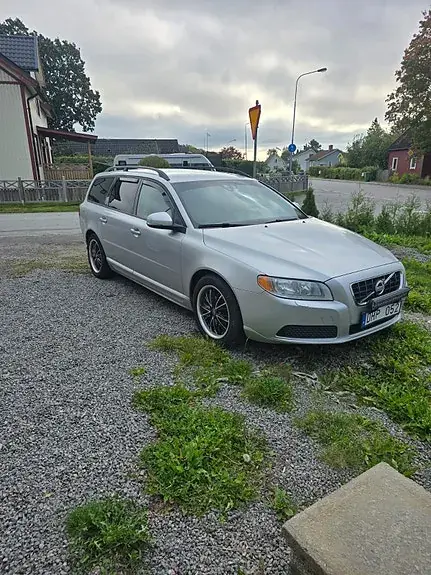 Volvo V70 2012 photo 3