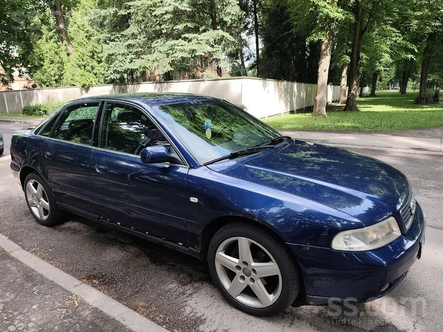 Audi A4 1999 photo 4