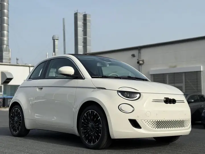 Fiat 500E Cabrio