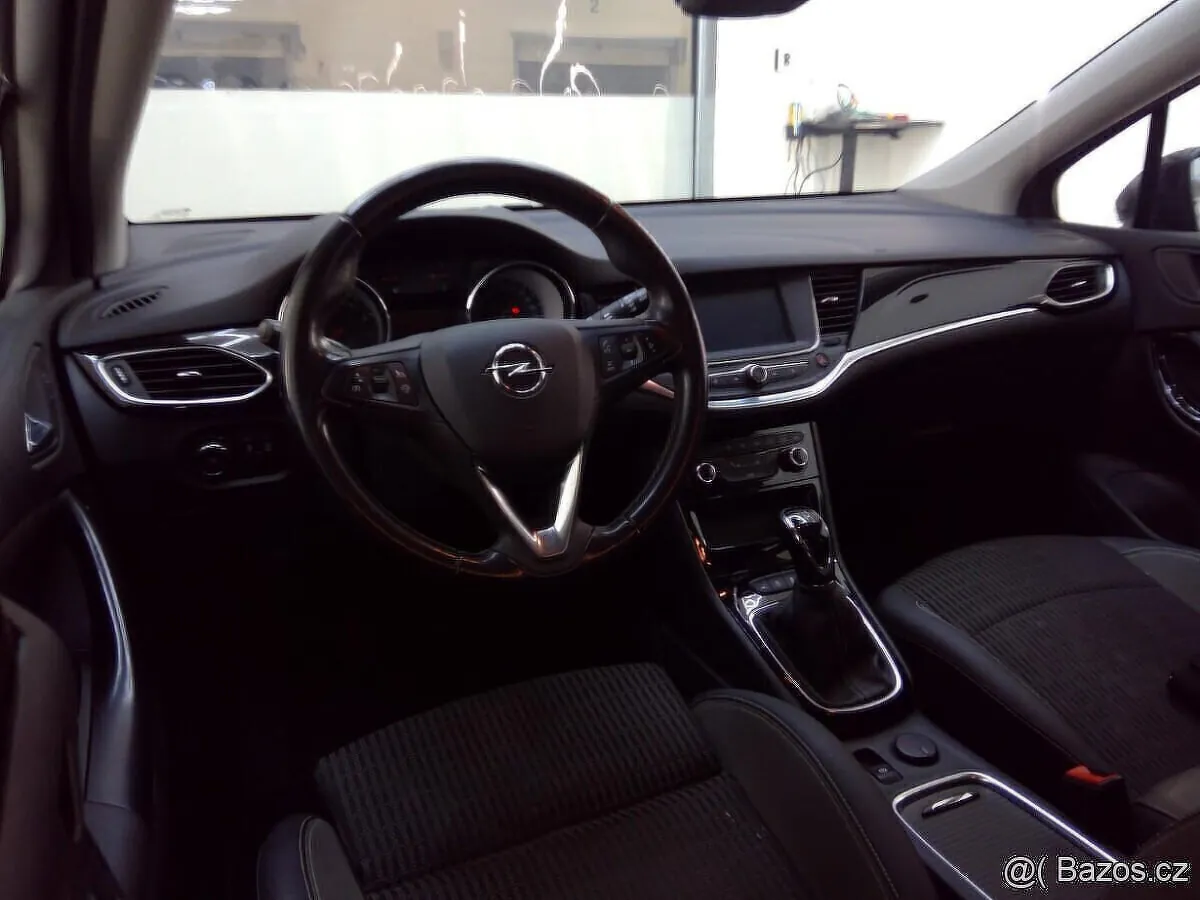 Opel Astra 2021 photo 3