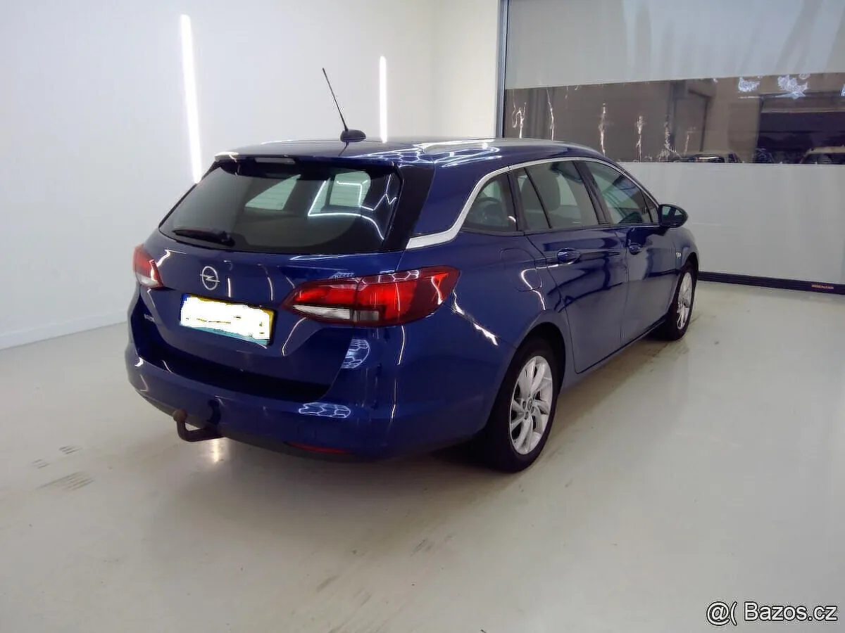 Opel Astra 2021 photo 2