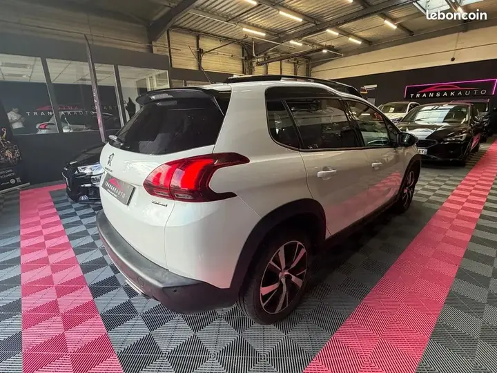 Peugeot 2008 2019 photo 5