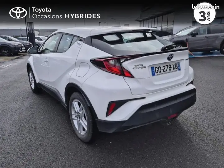 Toyota C-Hr 2023 photo 2