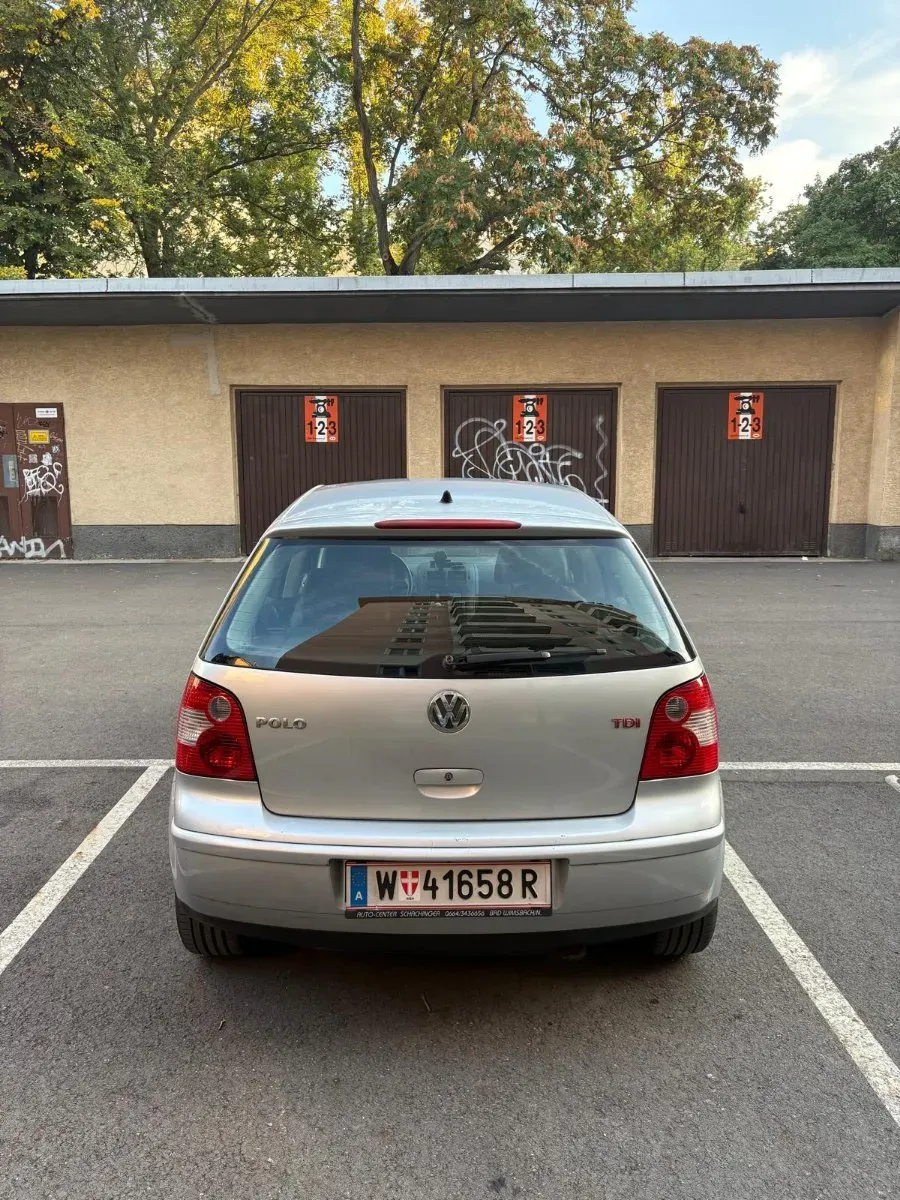 Volkswagen Polo 2004 photo 2