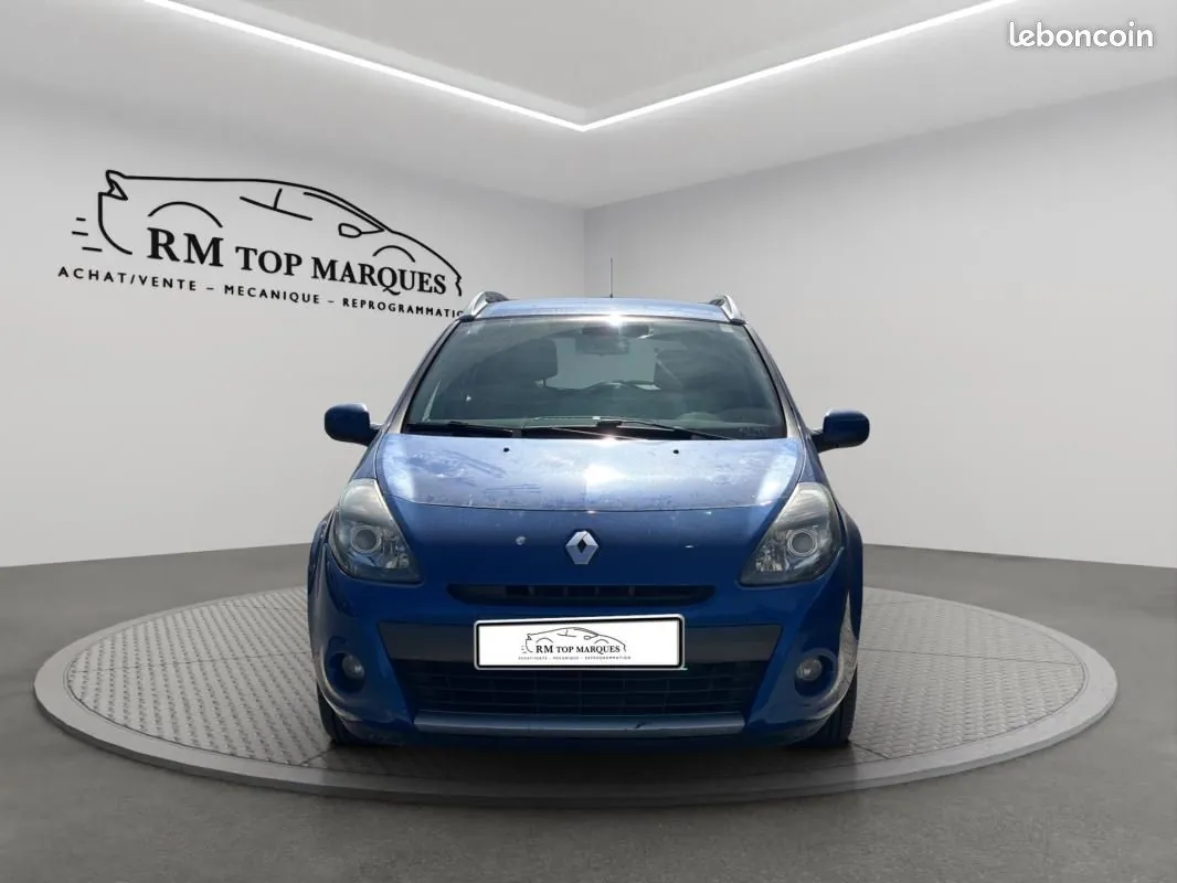 Renault Clio 2009 photo 2